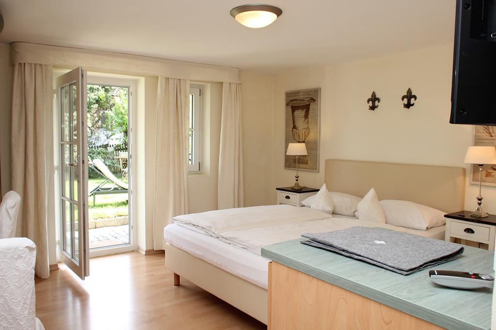 Hotel Zur Sonne Rimsting Exterior photo